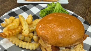 Delicious Crockpot Parmesan Garlic Chicken Sandwiches: A Perfect Family Dinner