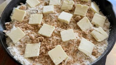 Discover how to make a delicious Smoked Apple Dump Cake, perfect for summer BBQs. Simple recipe, suggested pairings, and tips included!