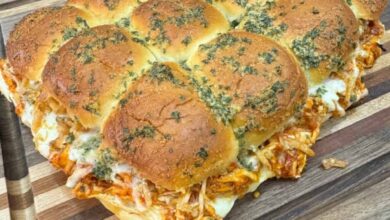 Cheesy Marinara Chicken Sliders