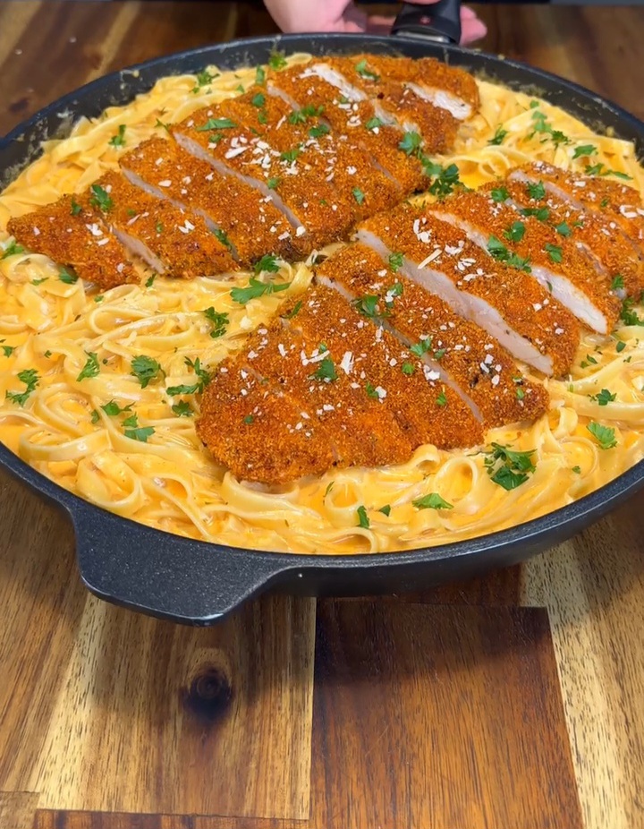 Crispy Buffalo Chicken Alfredo
