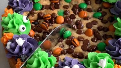  Nutella-Stuffed Halloween Cookie Pie