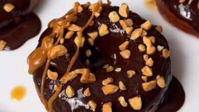 Snickers Doughnuts