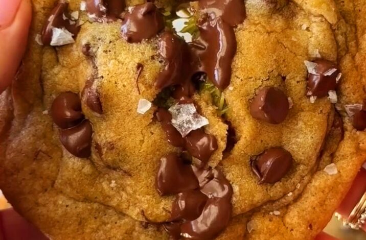 BROWN BUTTER DUBAI CHOCOLATE CHIP COOKIES