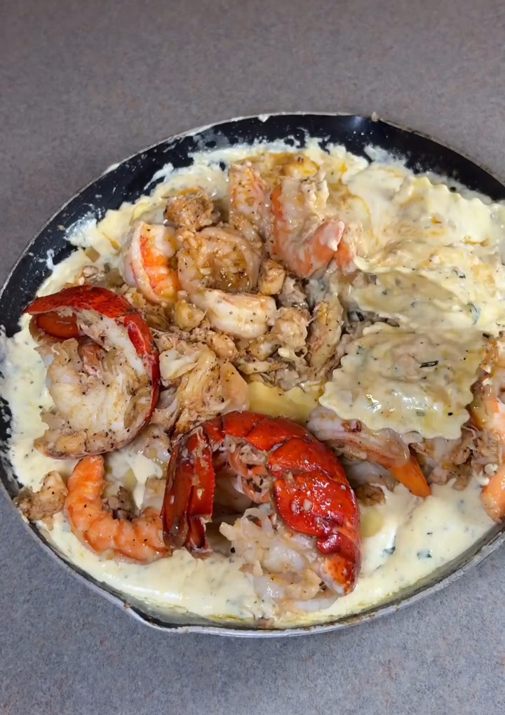 Creamy Baby Pasta Ravioli with Lobster and Shrimp