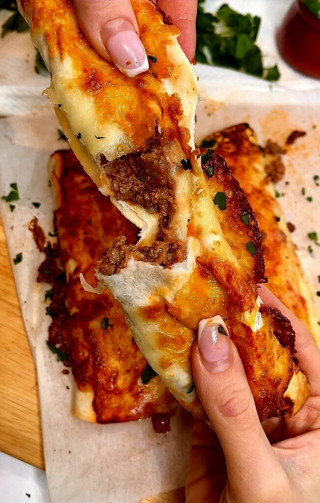 Cheesy Beef Lasagna Rolls
