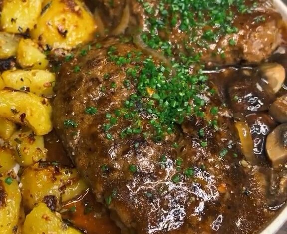 Salisbury Steak & Crispy Potatoes