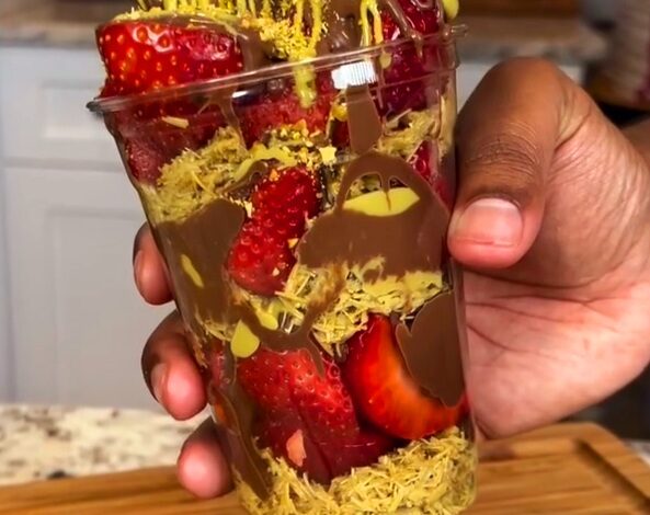 Dubai Chocolate Strawberries
