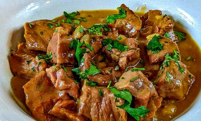 Easy Crockpot Beef Tips with Gravy Recipe