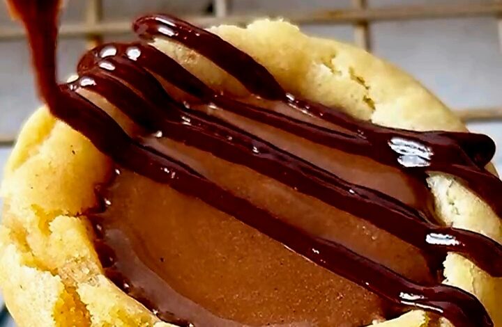 Mini Peanut-butter Cookie Cups
