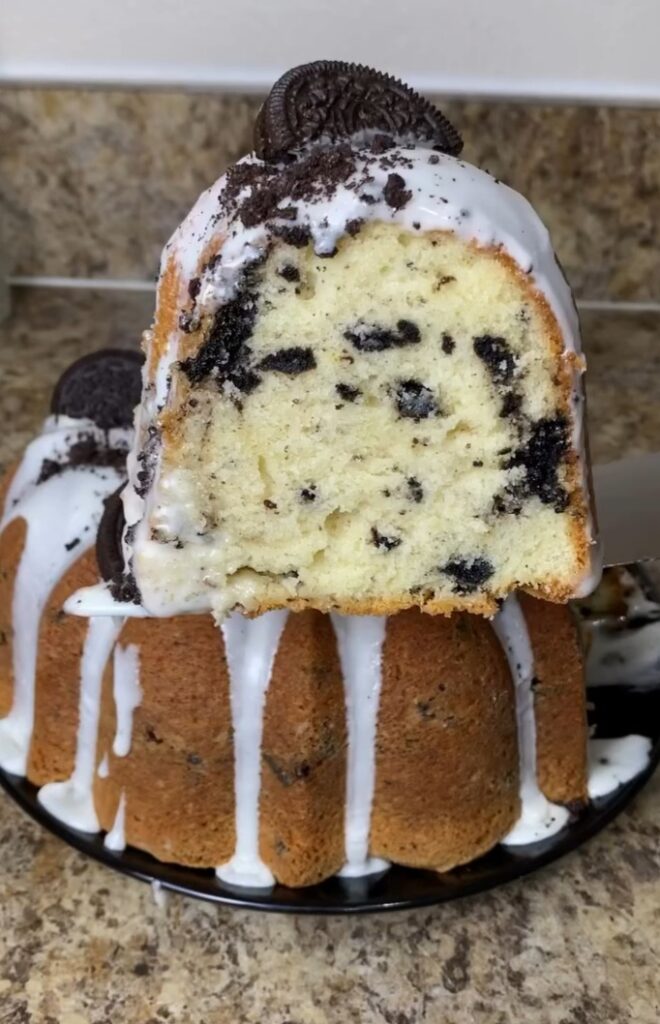 Perfect Oreo Poundcake