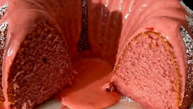 Fresh Strawberry Pound Cake