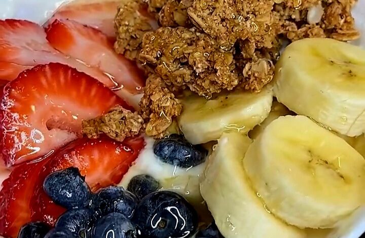 Easy Yogurt Bowl with Fresh Fruit and Granola