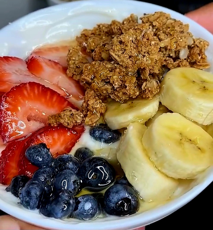 Easy Yogurt Bowl with Fresh Fruit and Granola