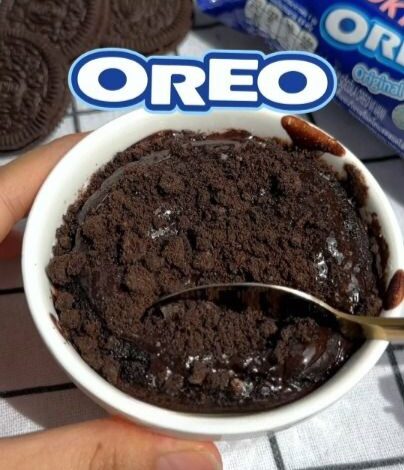 One-Minute Oreo Mug Cake