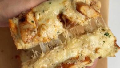 Chicken Alfredo Garlic Bread