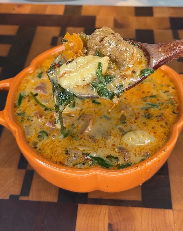Marry Me Chicken Gnocchi Soup